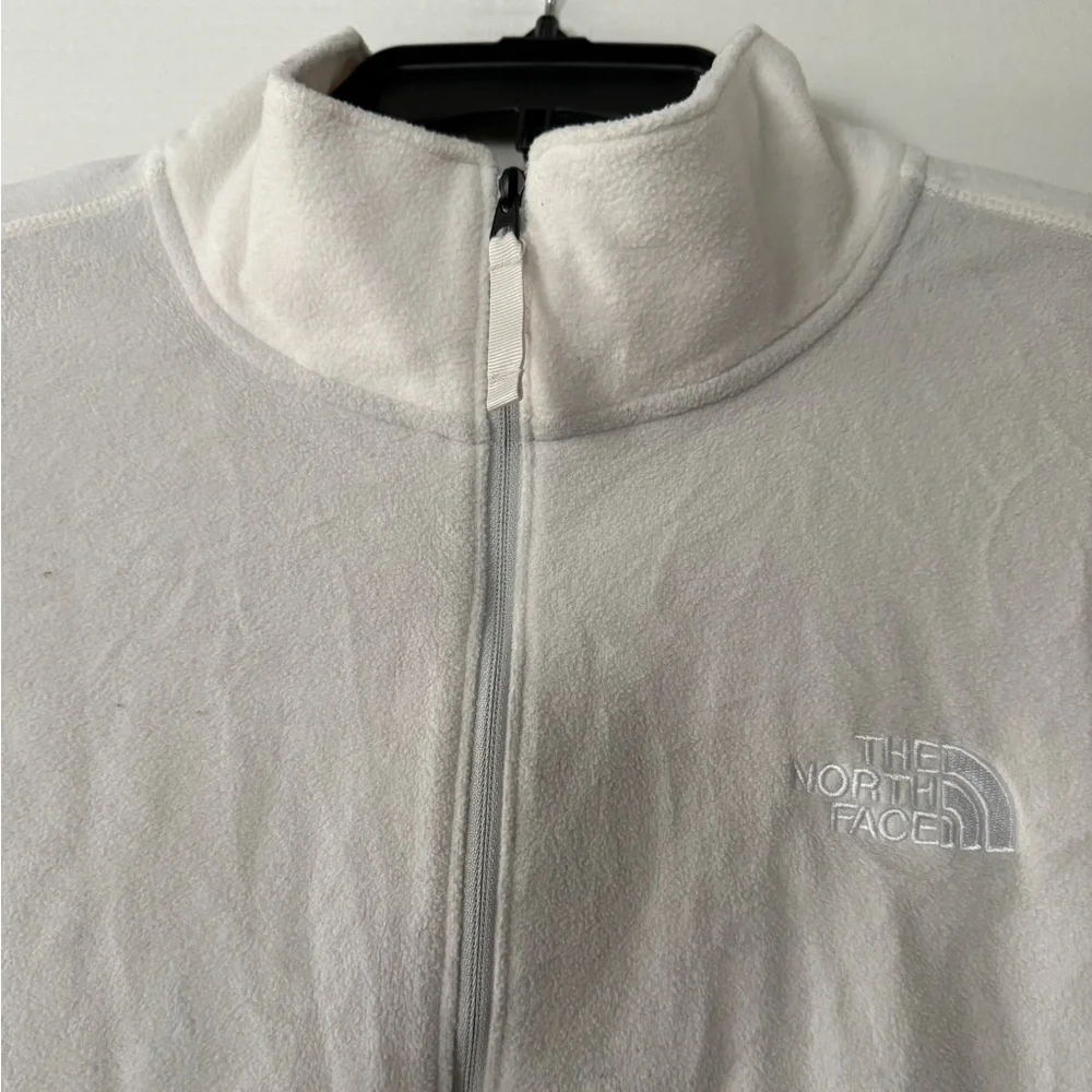 The North Face Men’s 1/4 zip fleece pullover White Cream‎ Light Gray Medium